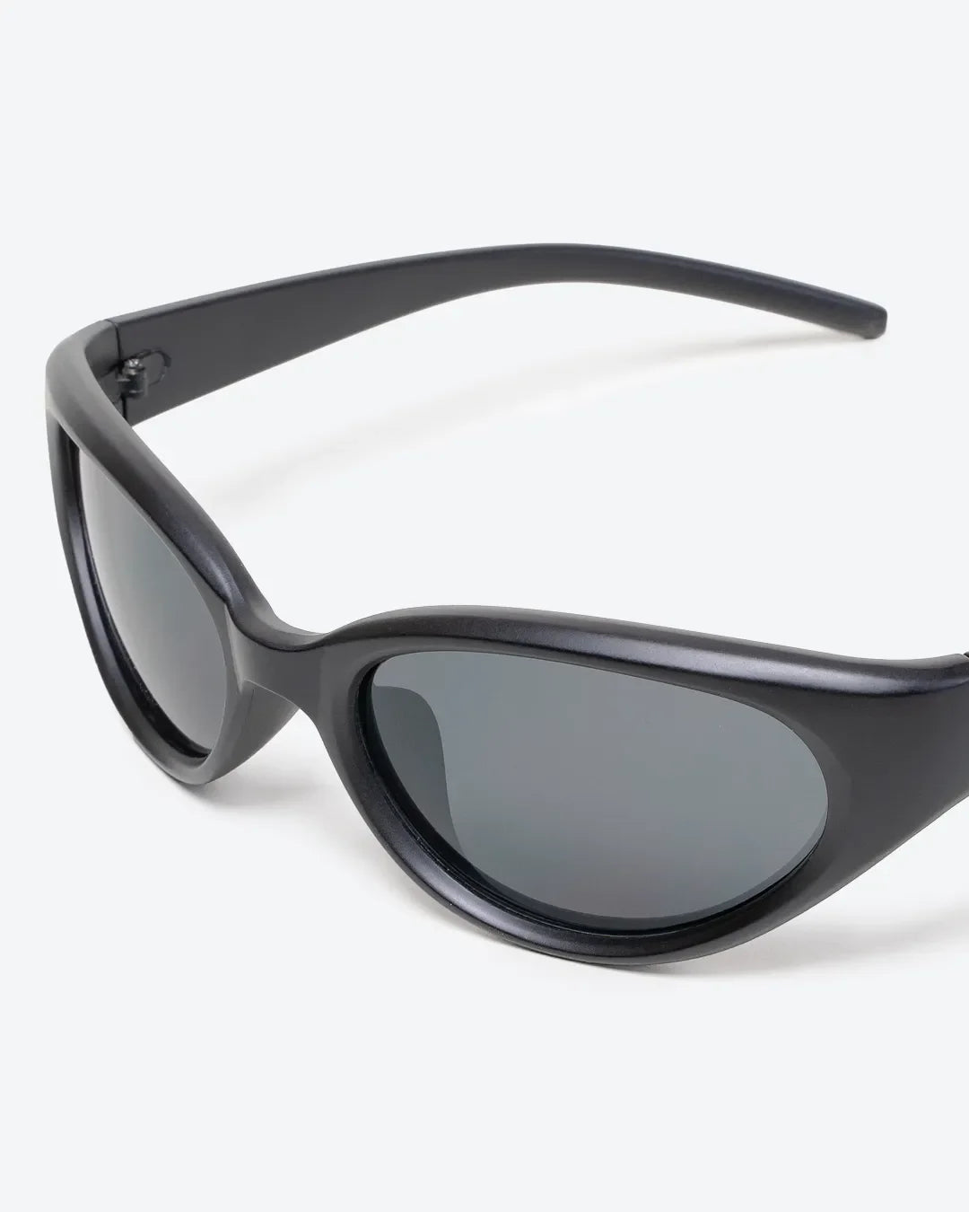 ALLURE - Black Lenses, Black Frame