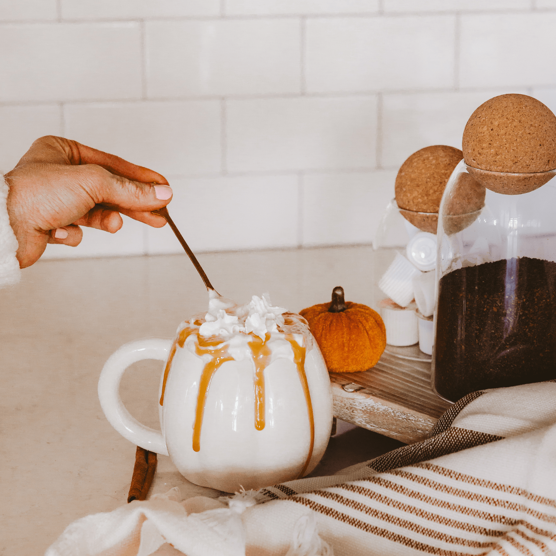 Cream Pumpkin 19 oz Figural Coffee Mug