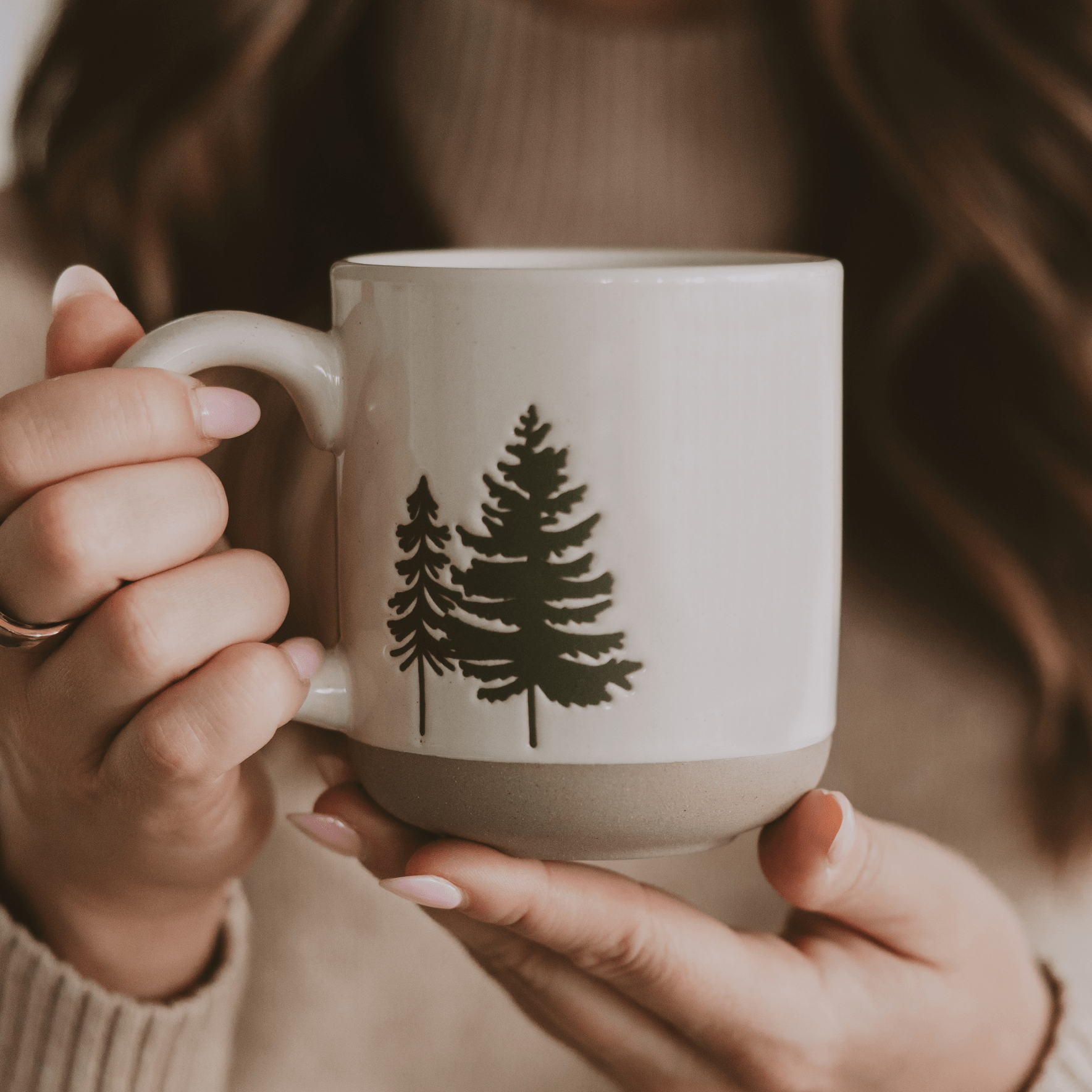 Green Trees 14 oz Cream Stoneware Coffee Mug