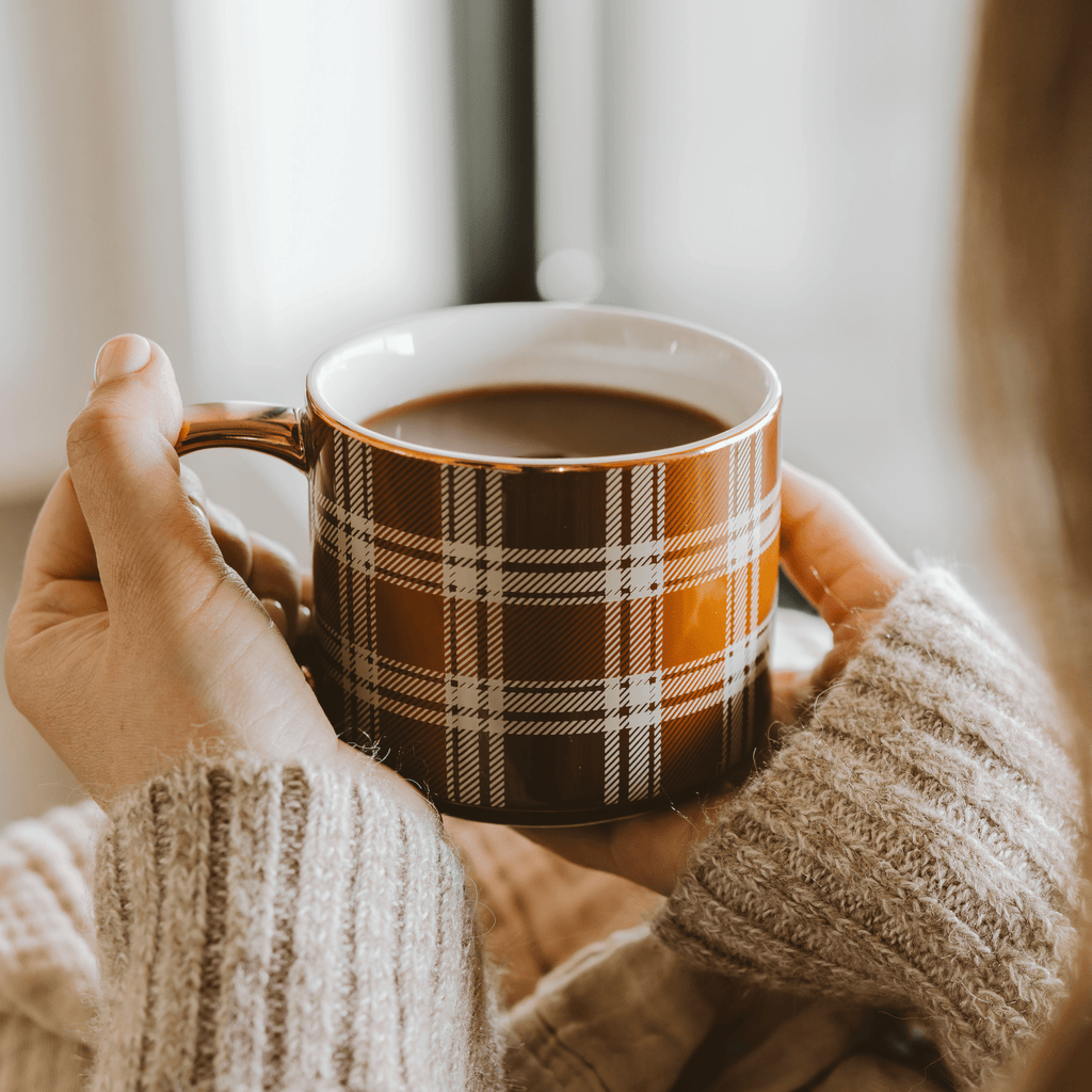 Brown Plaid 14 oz Gold Handle Coffee Mug