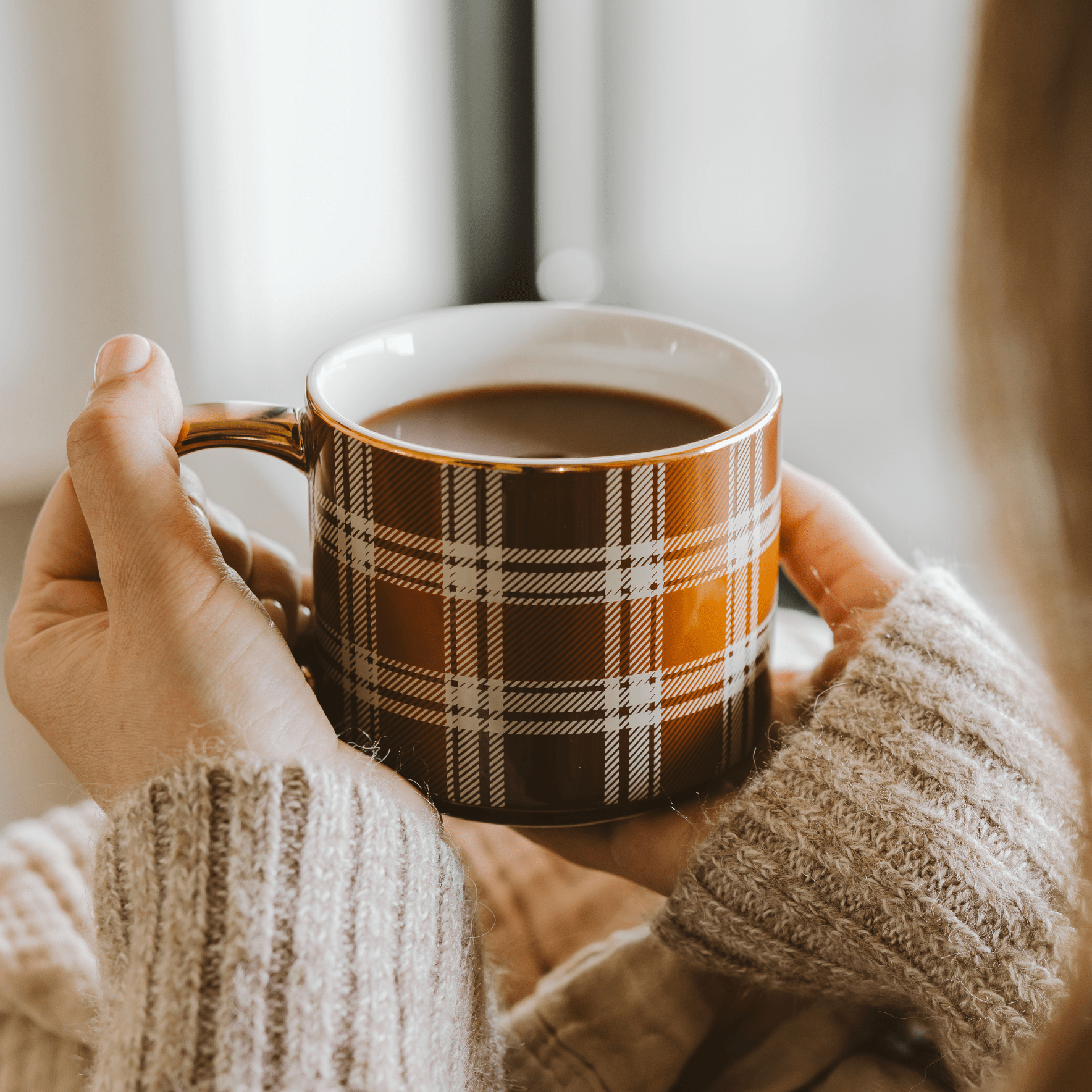 Brown Plaid 14 oz Gold Handle Coffee Mug