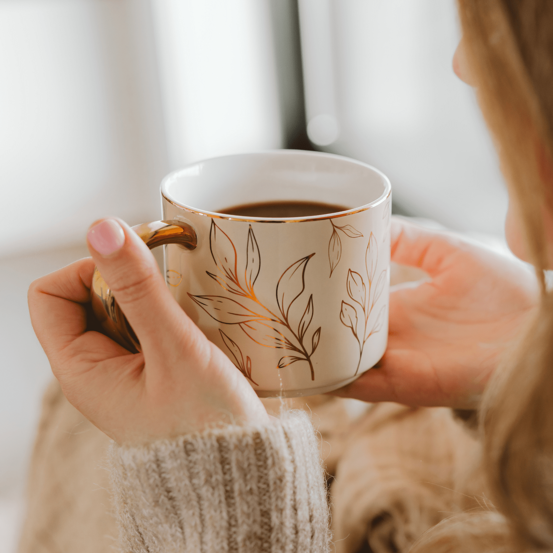 Gold Leaves 14 oz Gold Handle Coffee Mug
