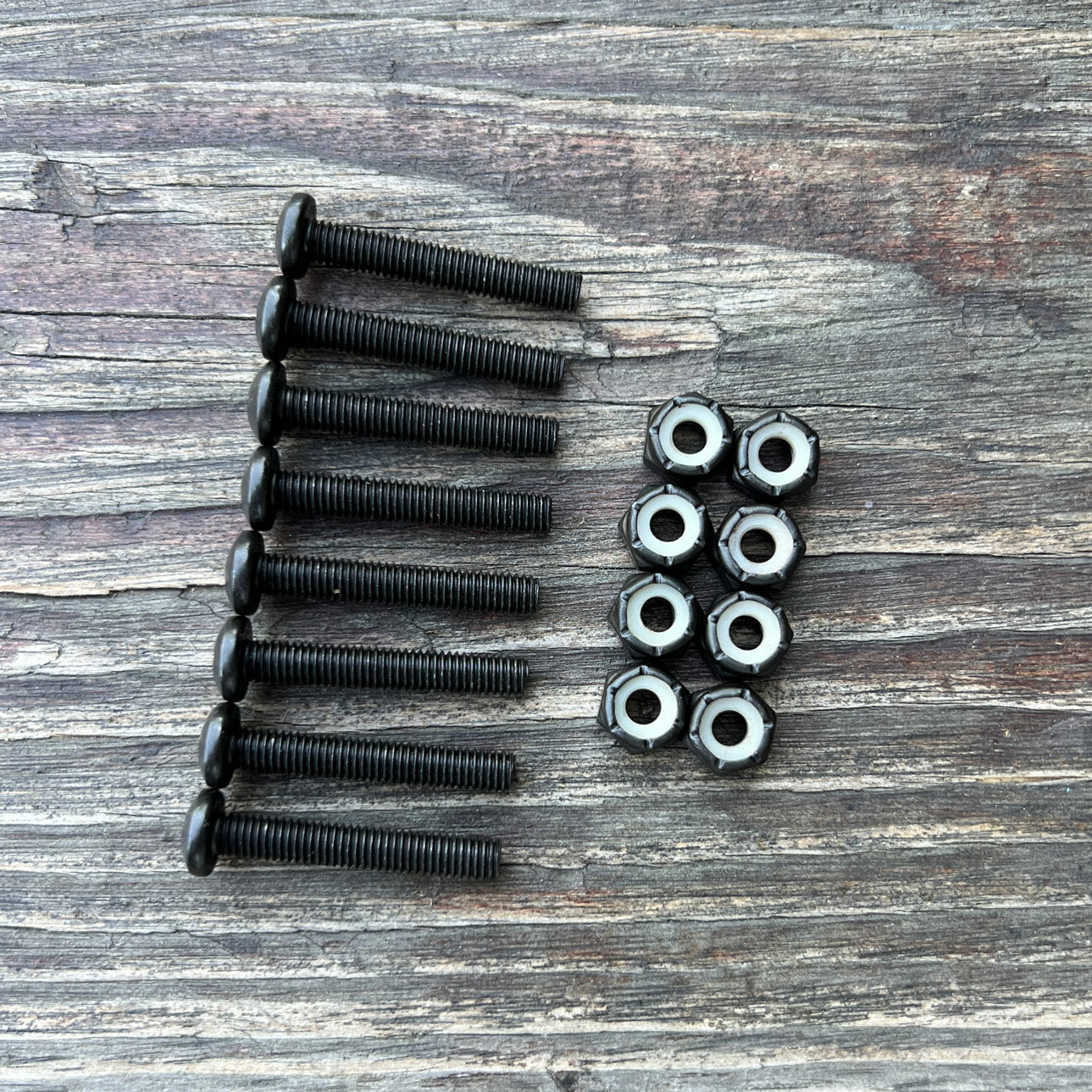 Paris Hardware 1 ¼" Panhead