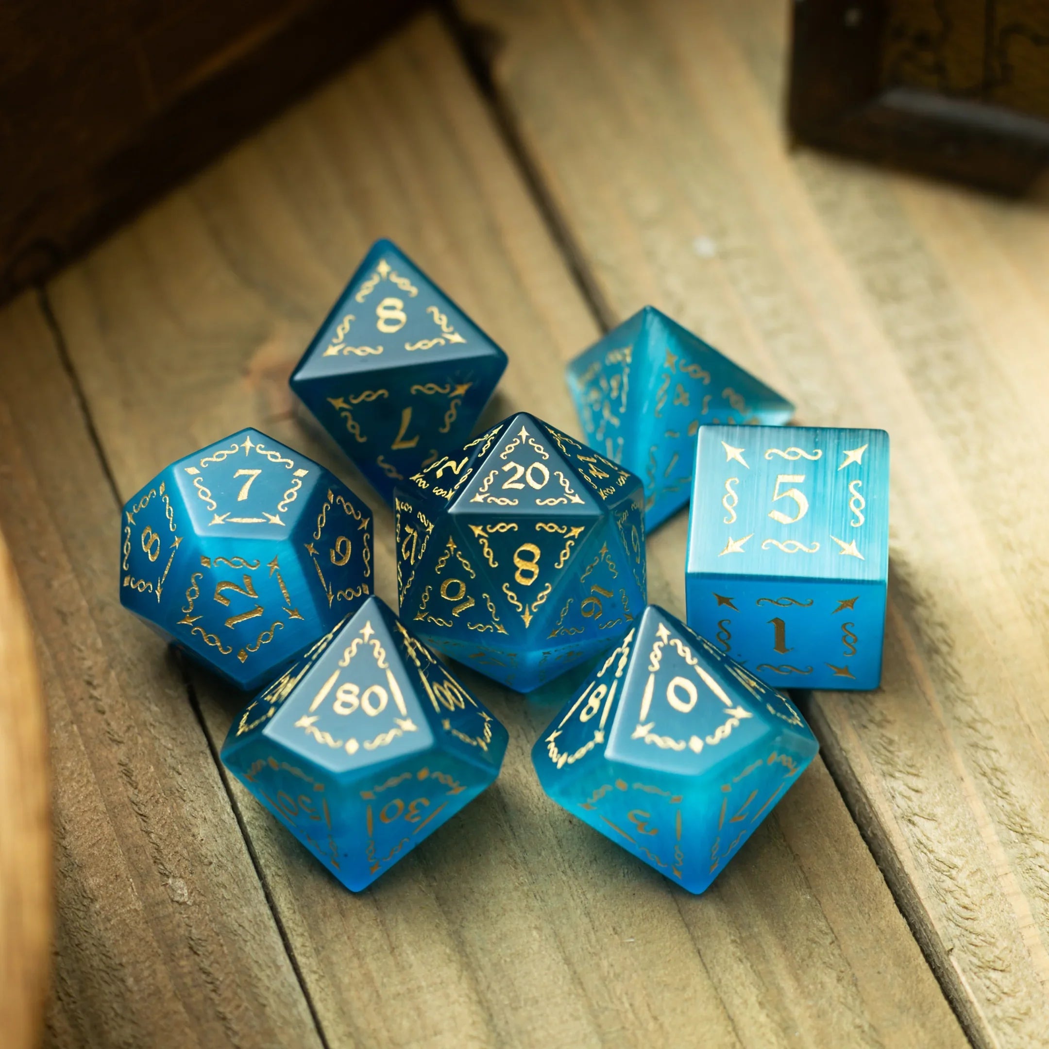 Vine Spike Gemstone Blue Cats Eye Stone DND Dice Set
