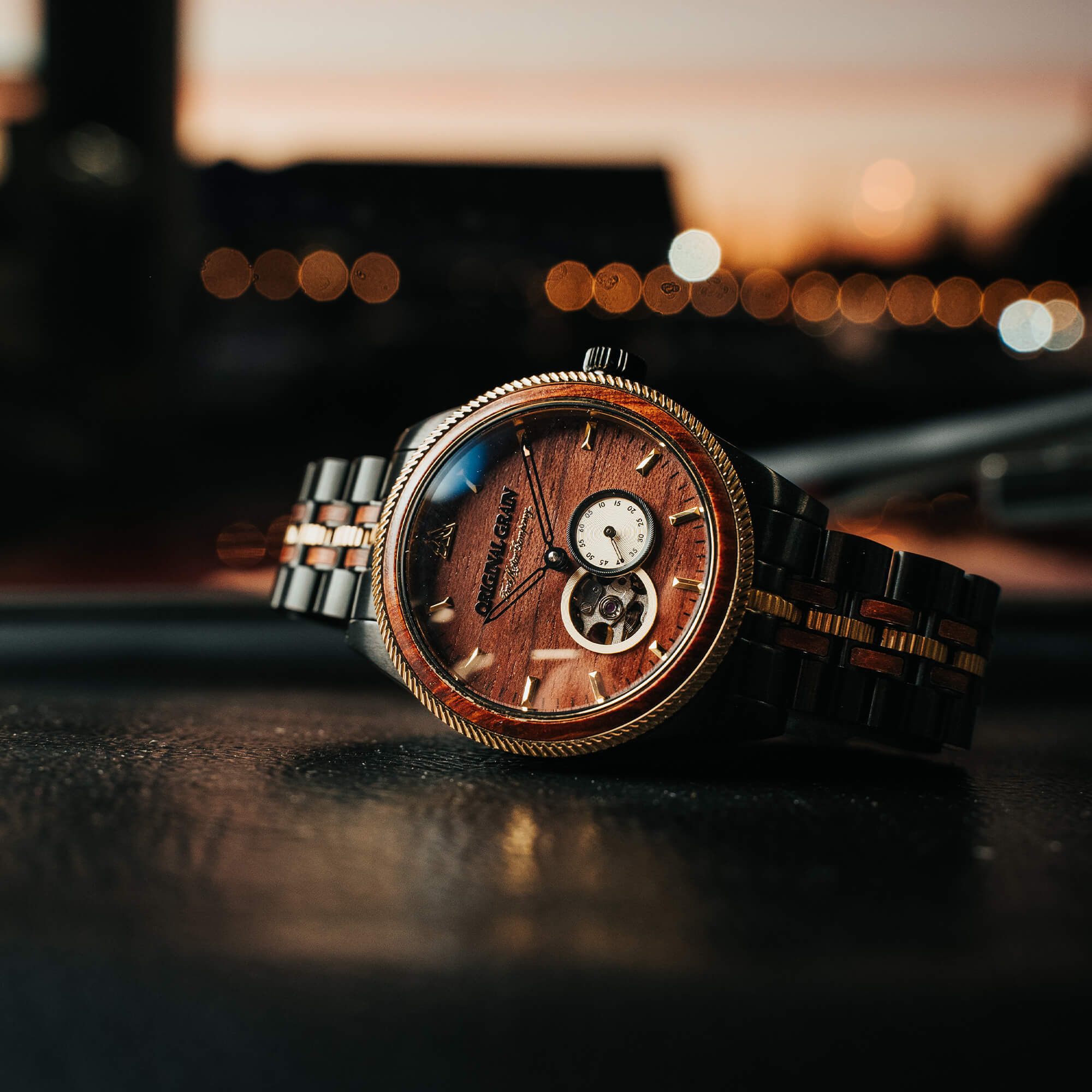 Ford.com Vintage Gold Automatic 40mm