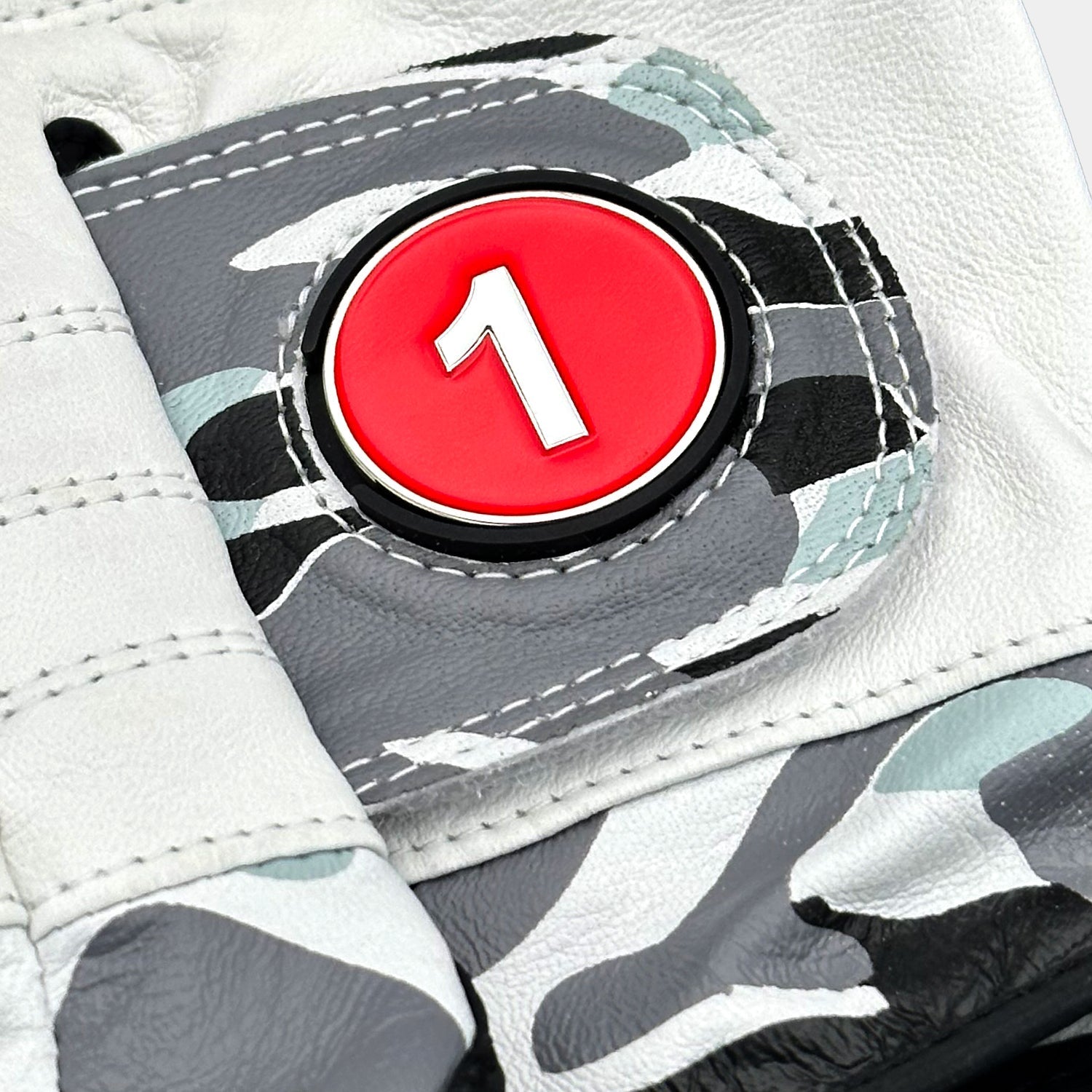 Gowanus Ghost | Women's Camo Golf Glove