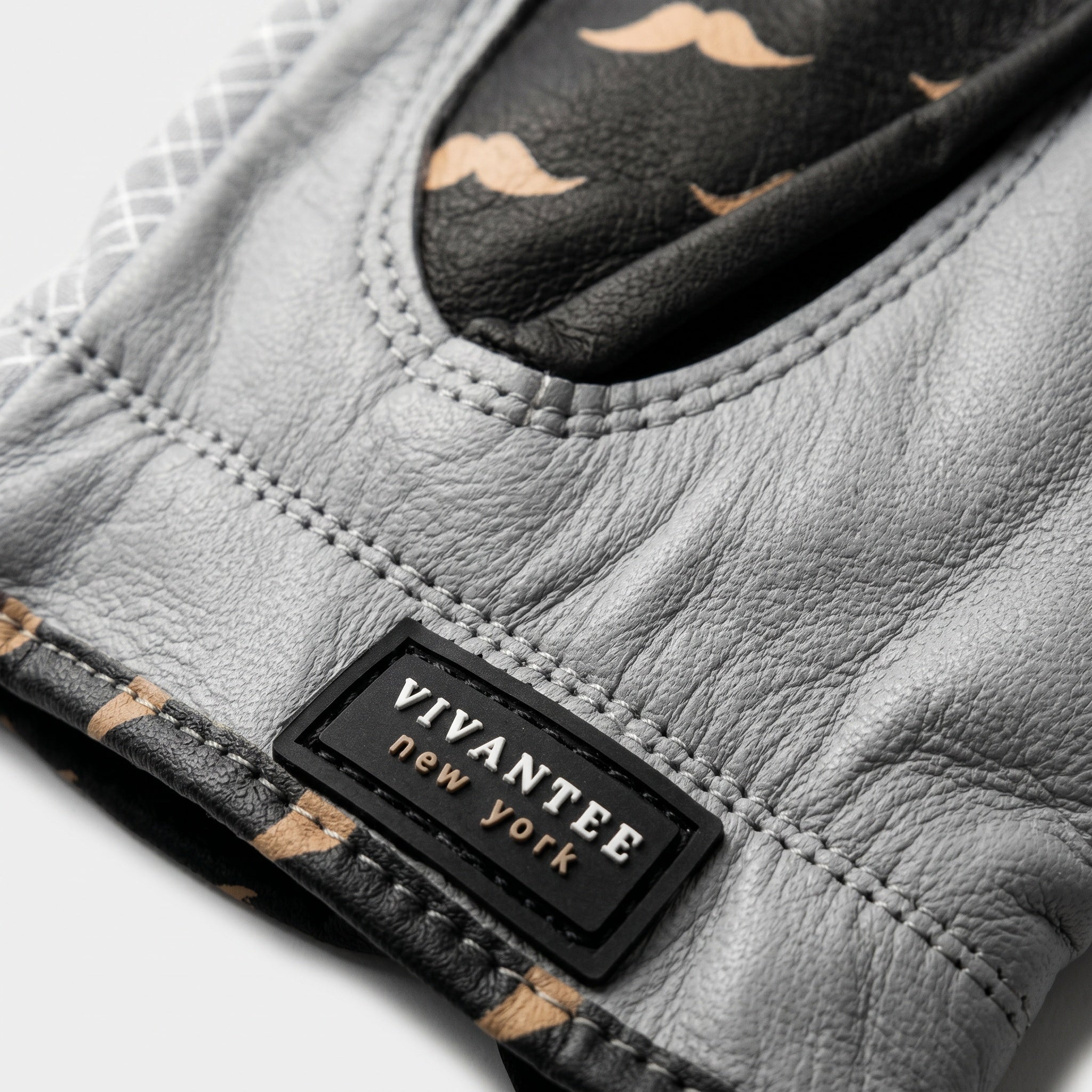 Wooly-Burg | Men's Mustache Patterned Golf Glove