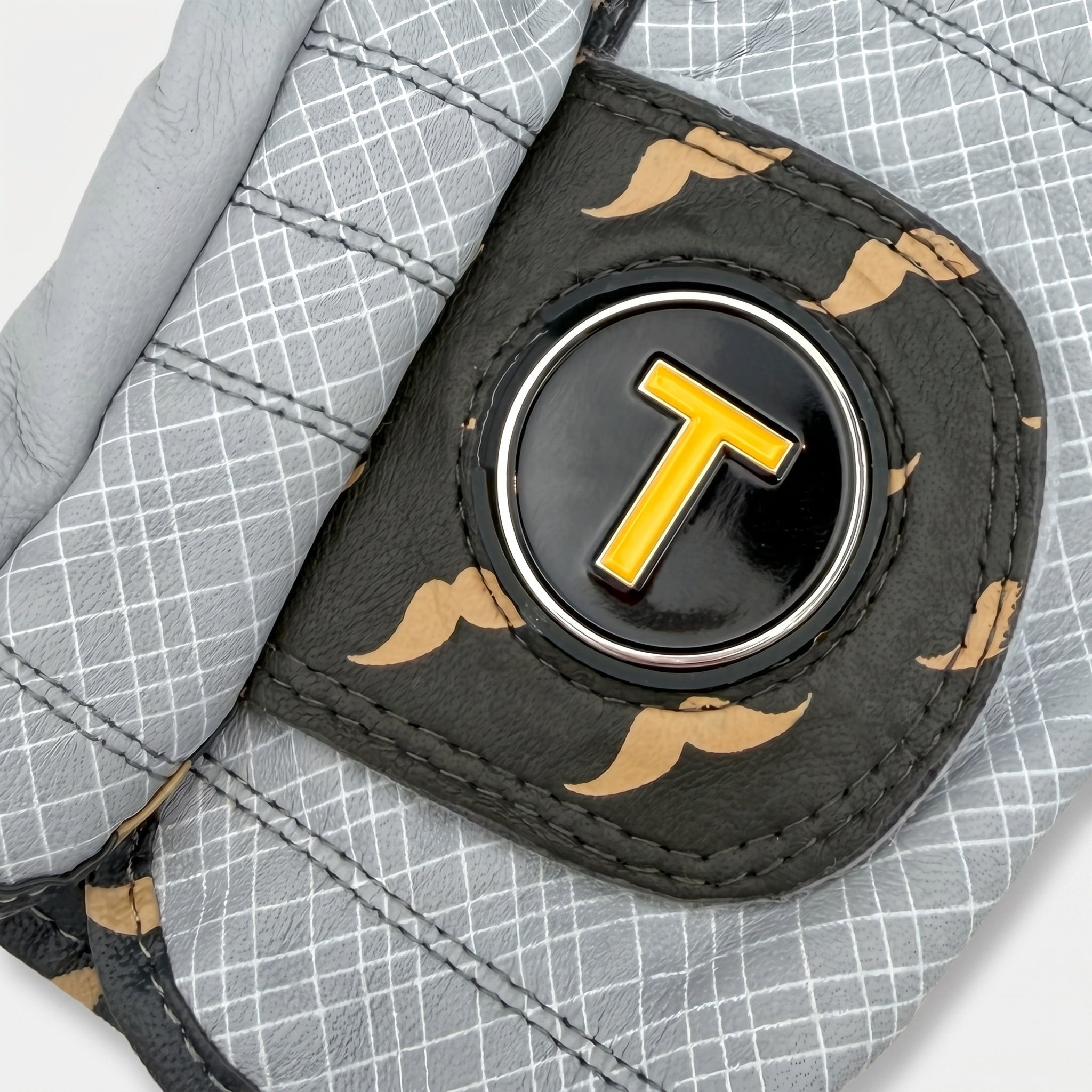 Wooly-Burg | Men's Mustache Patterned Golf Glove